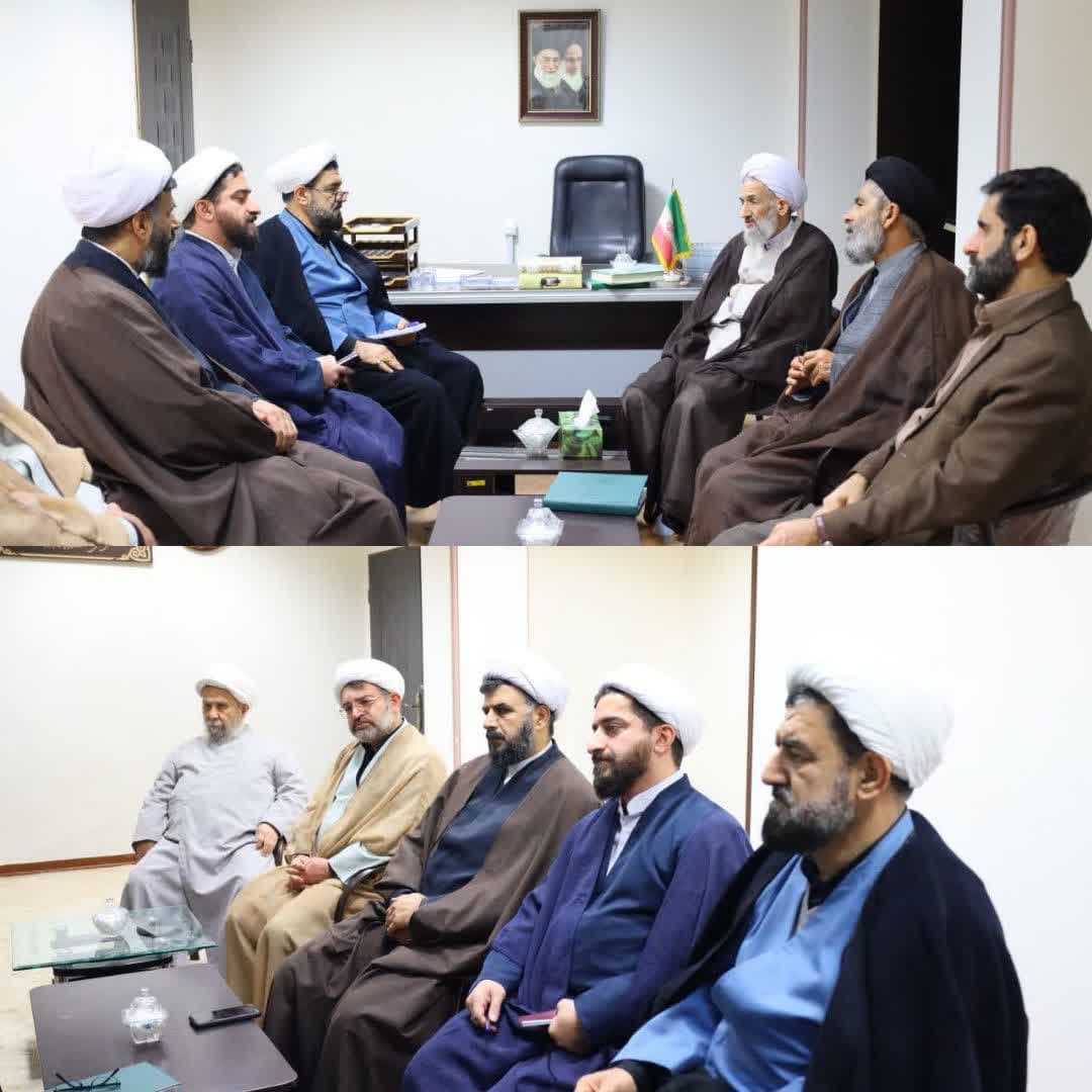 دیدار حجت الاسلام والمسلمین دکتر فلاح مدیر حوزه علمیه مازندران به اتفاق اعضای محترم شورای پژوهش حوزه علمیه استان با نماینده محترم ولی فقیه در استان به مناسبت هفته پژوهش