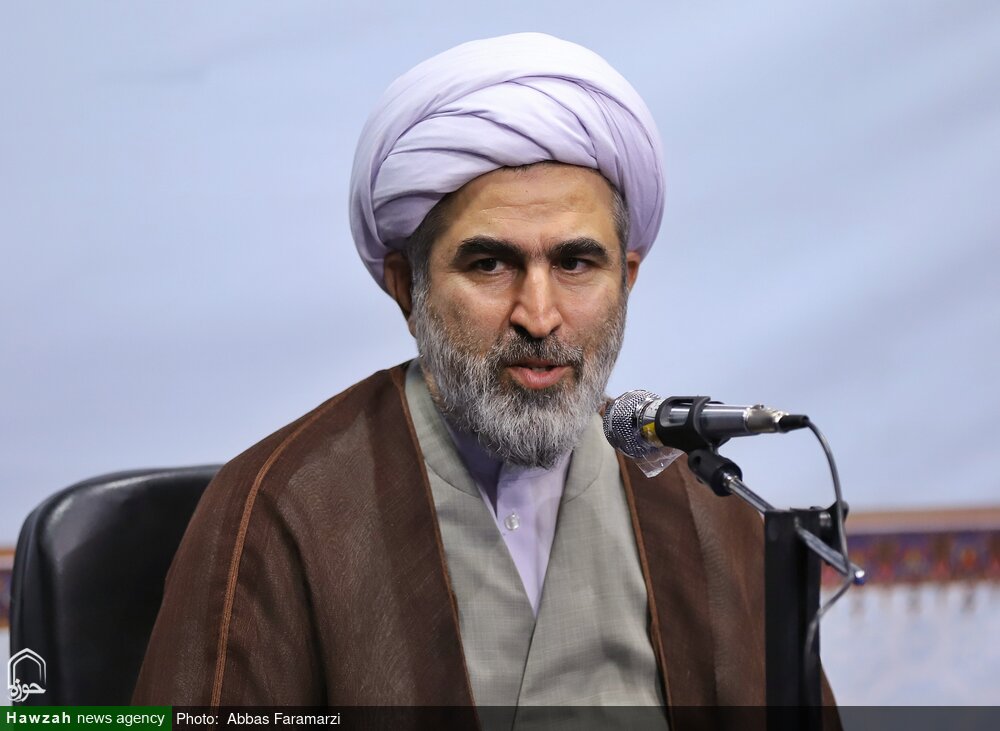 حجت الاسلام والمسلمین مقیمی حاجی: انجمن‌های علمی در امتداد علوم انسانی اسلامی مؤثر هستند.