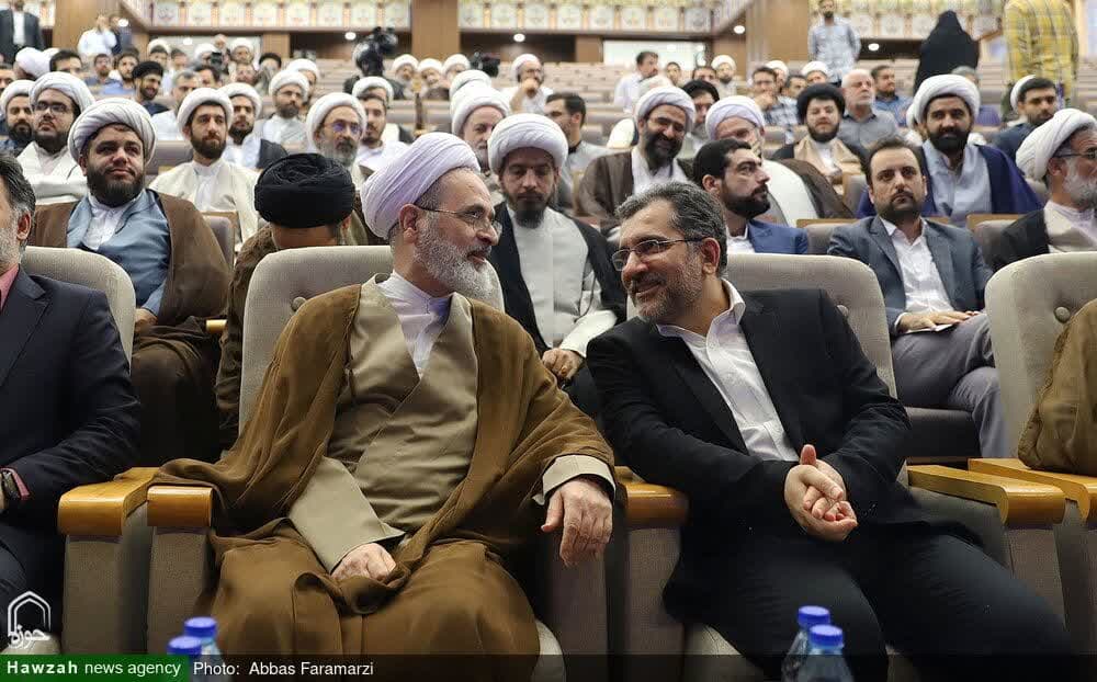 دکتر محمدصادق خیاطیان: هدف از برگزاری رویداد «تبادل فناوری اطلاعات در علوم و فرهنگ اسلامی» را شناسایی نیازهای فناورانه در حوزه علوم انسانی و اسلامی عنوان کرد.