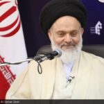 آیت الله حسینی بوشهری در پیامی به مناسبت روز خبرنگار: کار ارزشمند و عاشقانه خبرنگاری یک شغل فرهنگ ساز، جهل ستیز، امید آفرین و امنیّت‌ساز، برای جامعه است