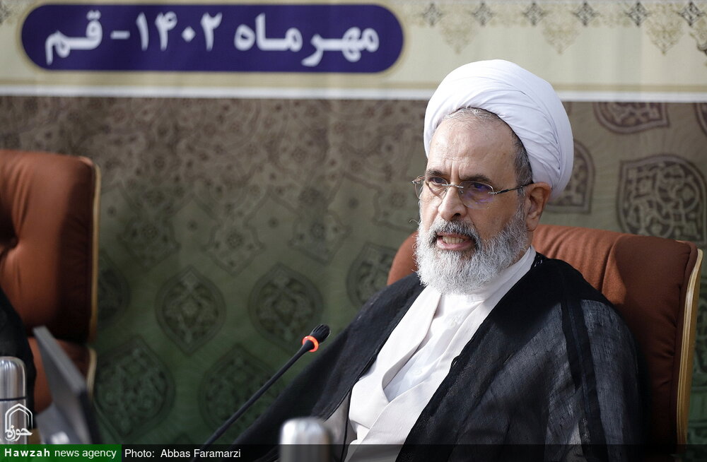 آیت الله اعرافی: انقلاب اسلامی روش مقابله مسلمانان با ستمکاران را تغییر داد/ در طول تاریخ ستم و جنایت غصب فلسطین حوزه‌ نجف و قم مواضع روشن و مستحکمی داشته‌اند