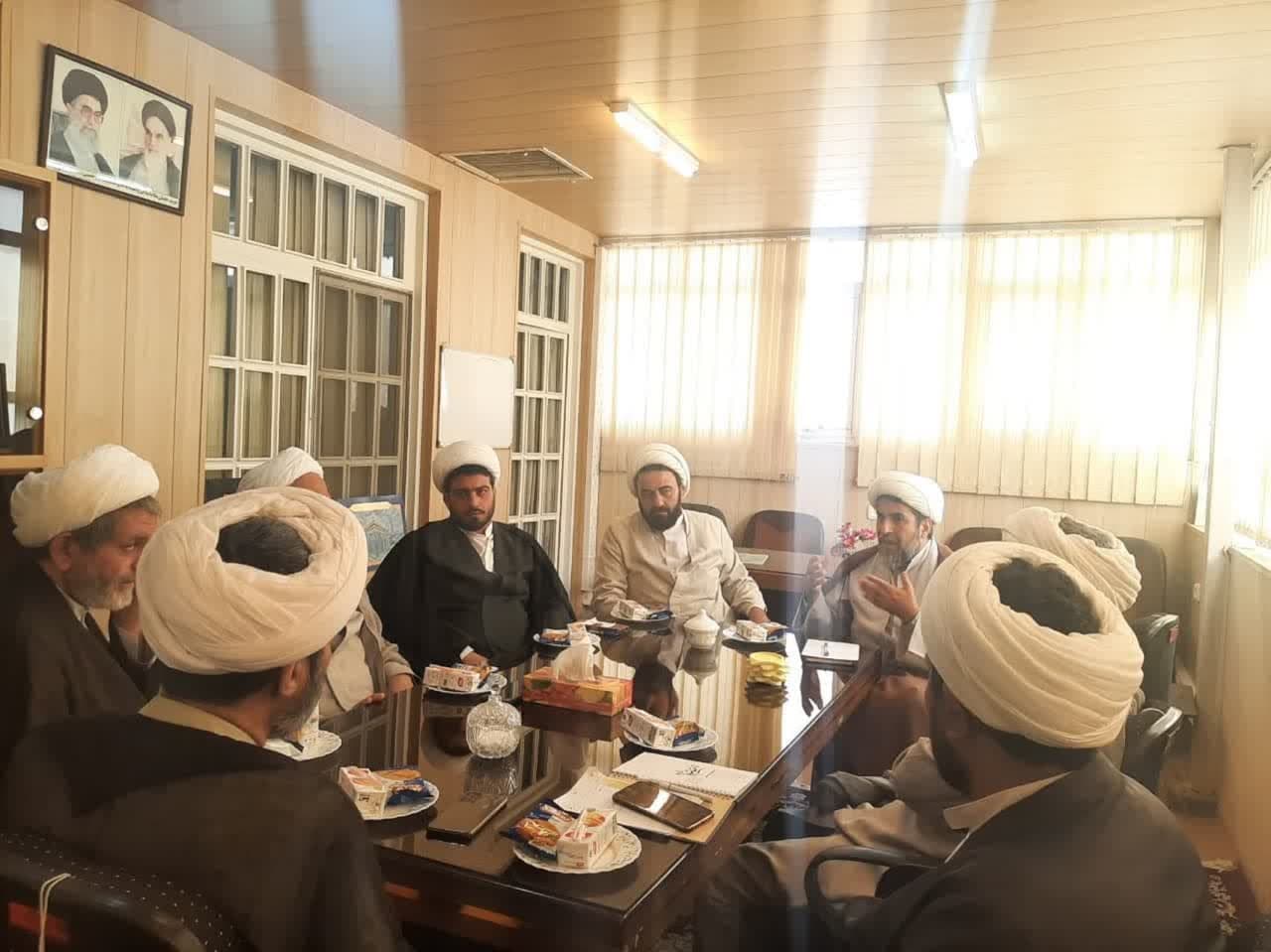 نشست اعضای شورای پژوهش