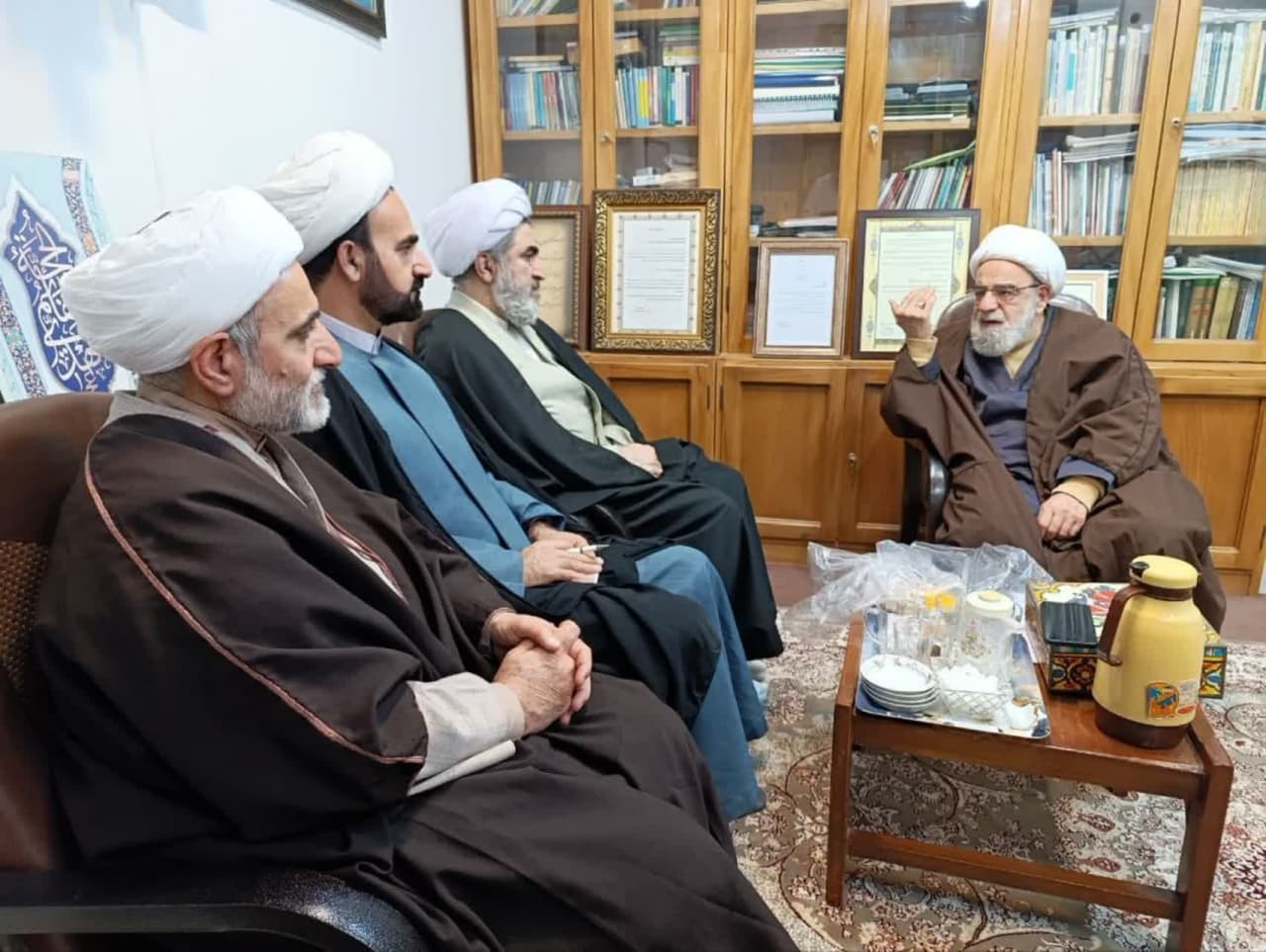 دیدار باپیشکسوتان و معمران پژوهشی حوزه