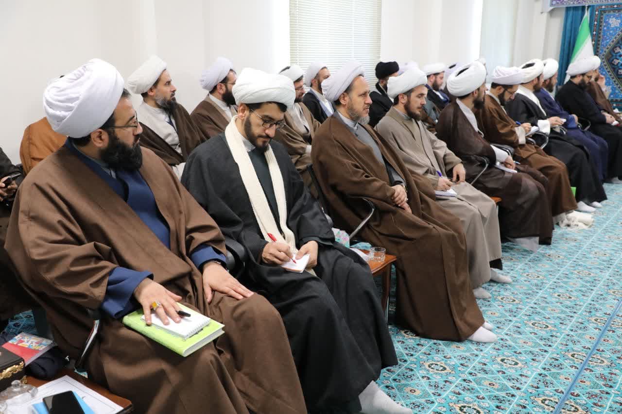 تقدیر از مدارس پژوهشی در اجلاسیه مدیران و معاونین مدیریت حوزه علمیه آذربایجان غربی